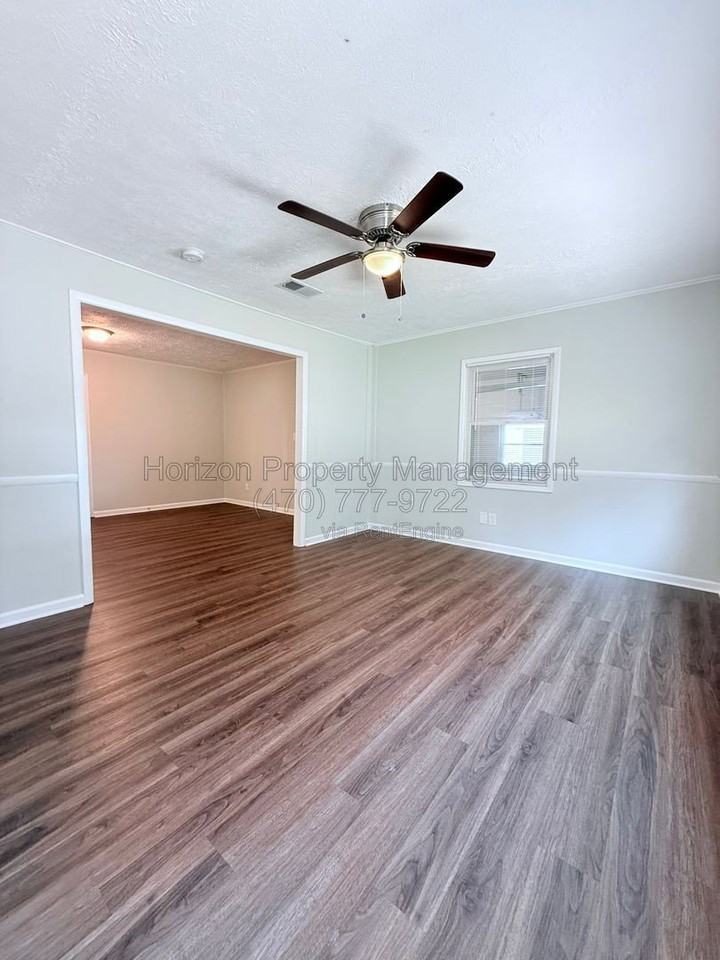 1733 Live Oak Dr Nw - Photo 5 of 24