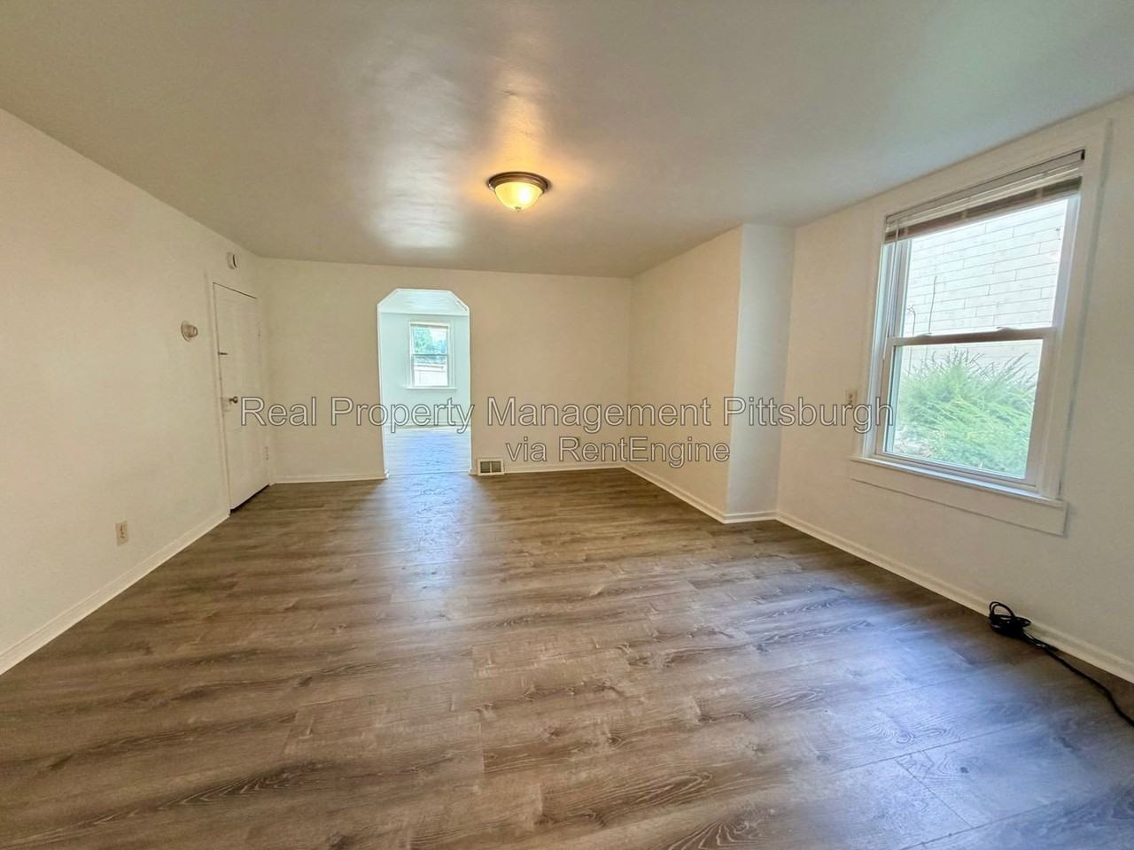 1360 Herman St #1 - Photo 5 of 11
