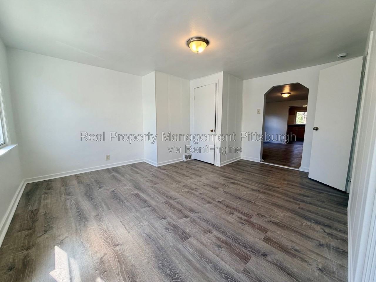 1360 Herman St #1 - Photo 6 of 11
