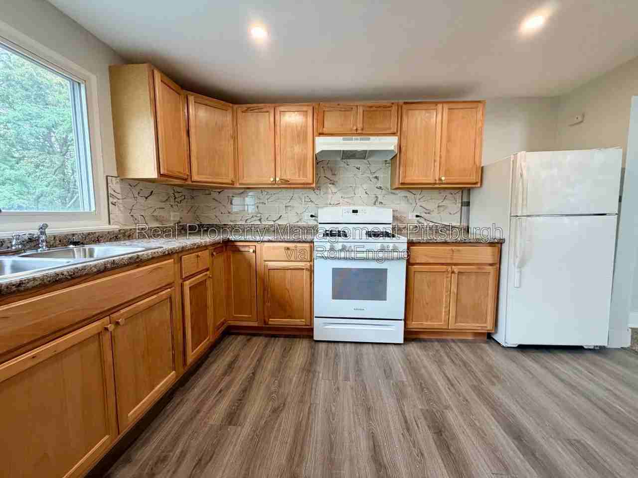 1360 Herman St #2 - Photo 2 of 12