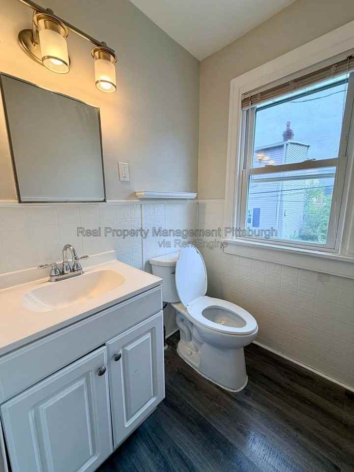 1360 Herman St #2 - Photo 7 of 12