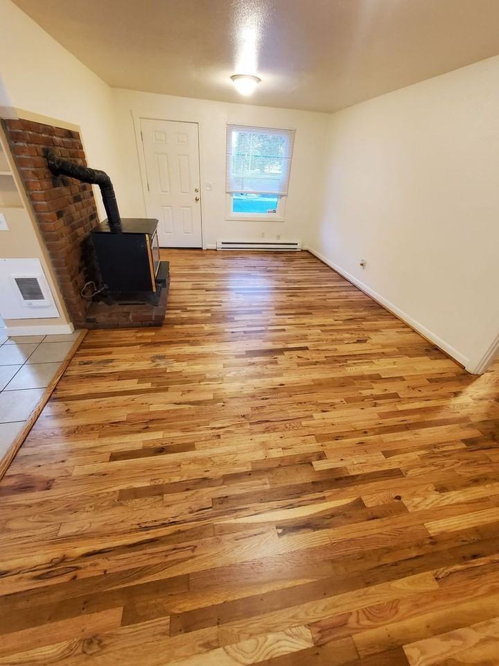 1160 Lee St Se - Photo 3 of 25