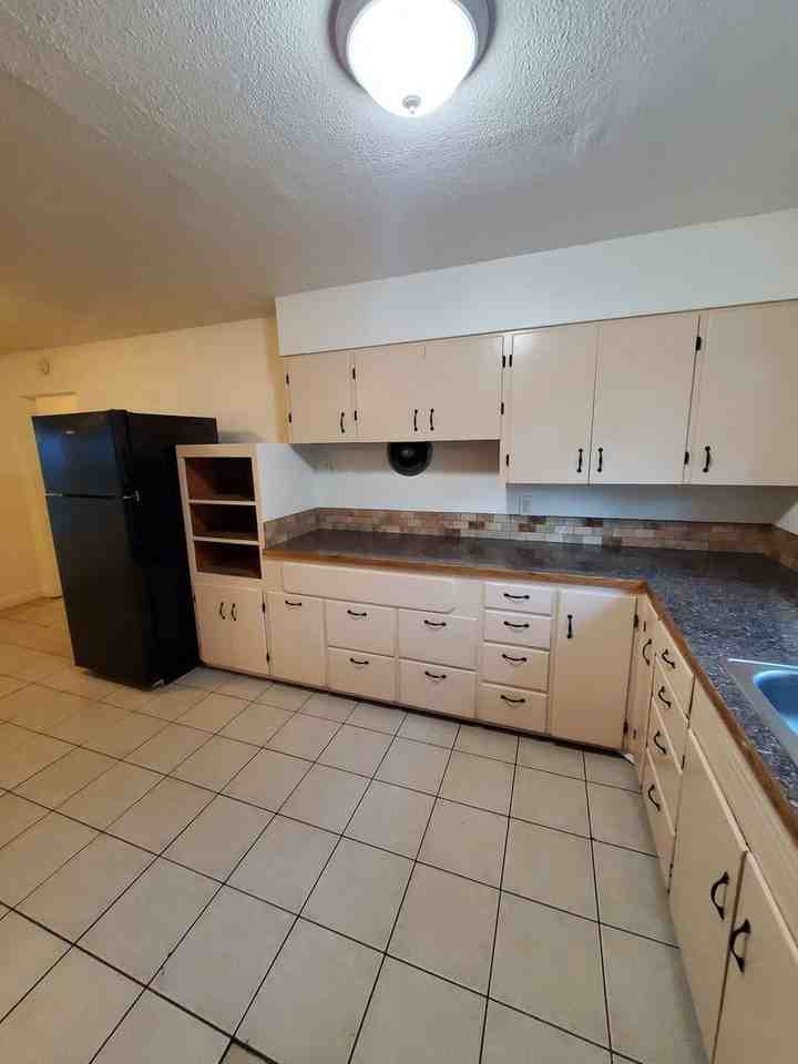 1160 Lee St Se - Photo 7 of 25
