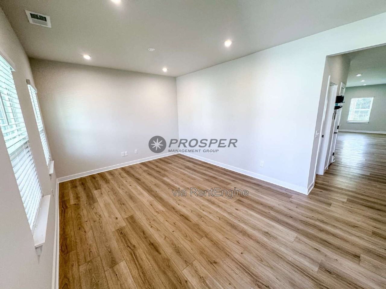 124 Dunroyal Rd - Photo 3 of 30