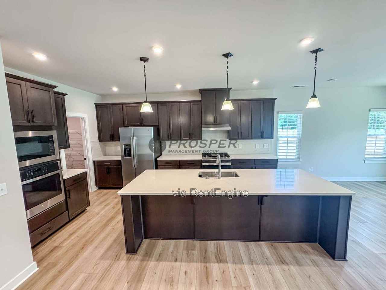 124 Dunroyal Rd - Photo 7 of 30