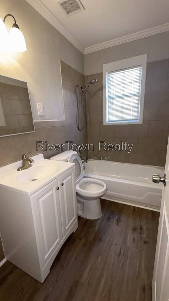 2189 Imogene St - Photo 3 of 22