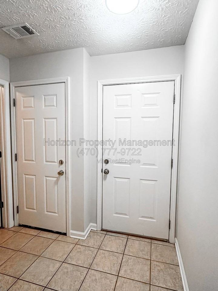 3963 Hidden Hollow Dr - Photo 2 of 17