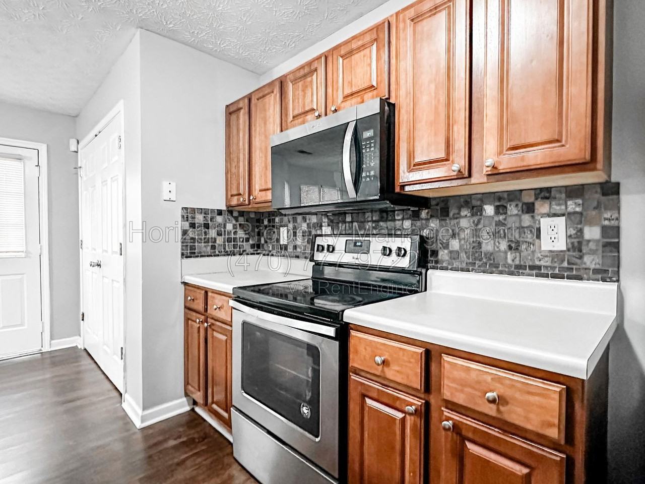2752 Valley Green Dr - Photo 6 of 25