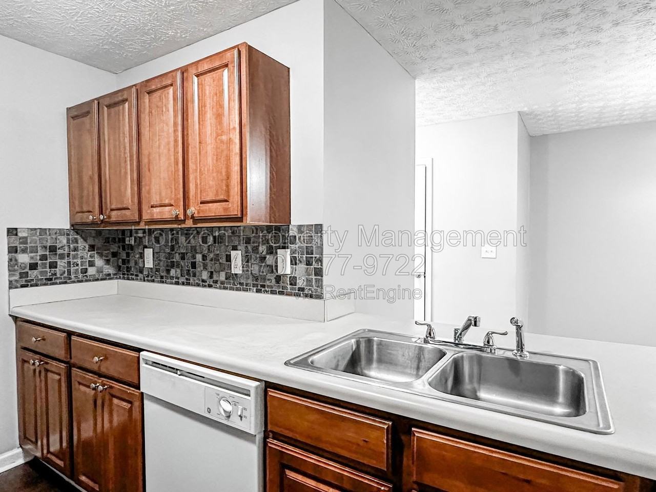 2752 Valley Green Dr - Photo 7 of 25