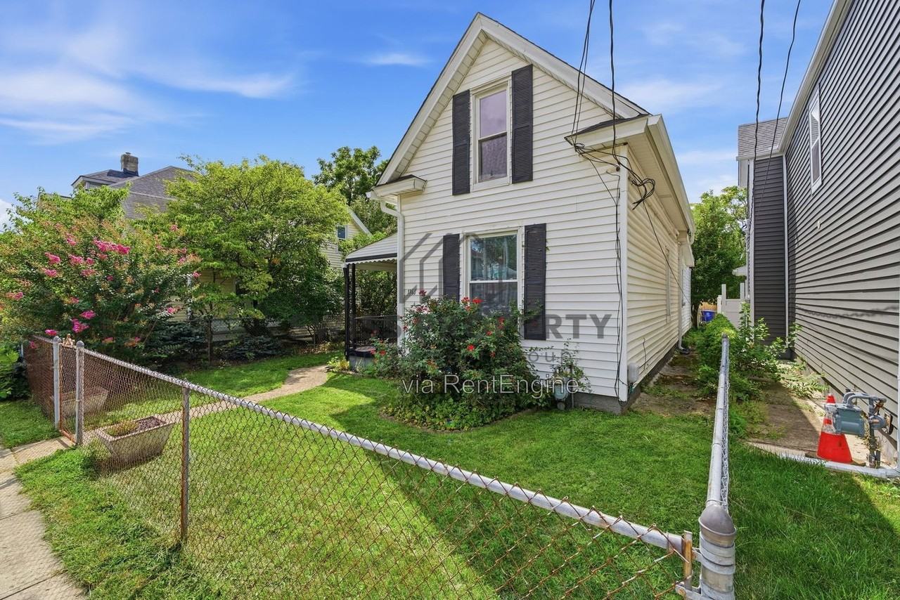 1361 City Park Ave - Photo 3 of 26