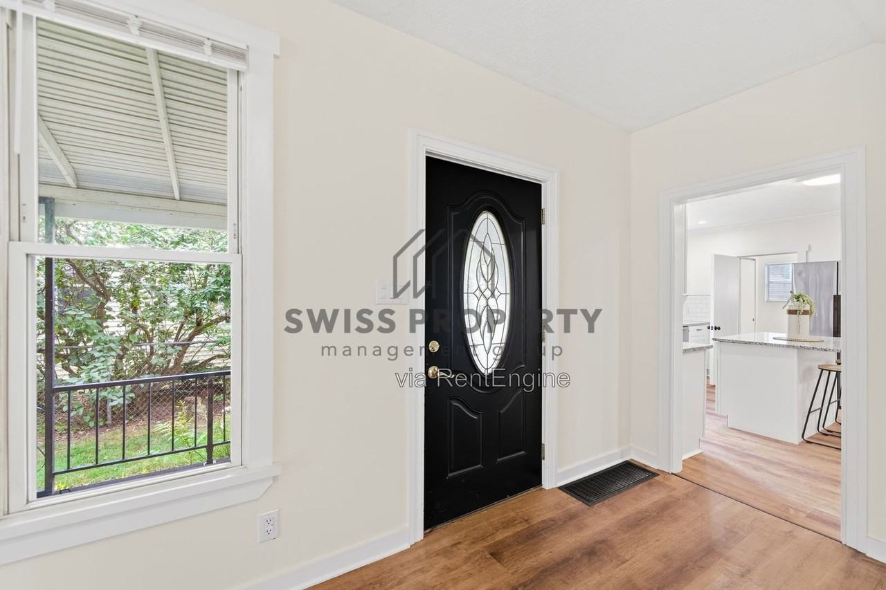 1361 City Park Ave - Photo 7 of 26