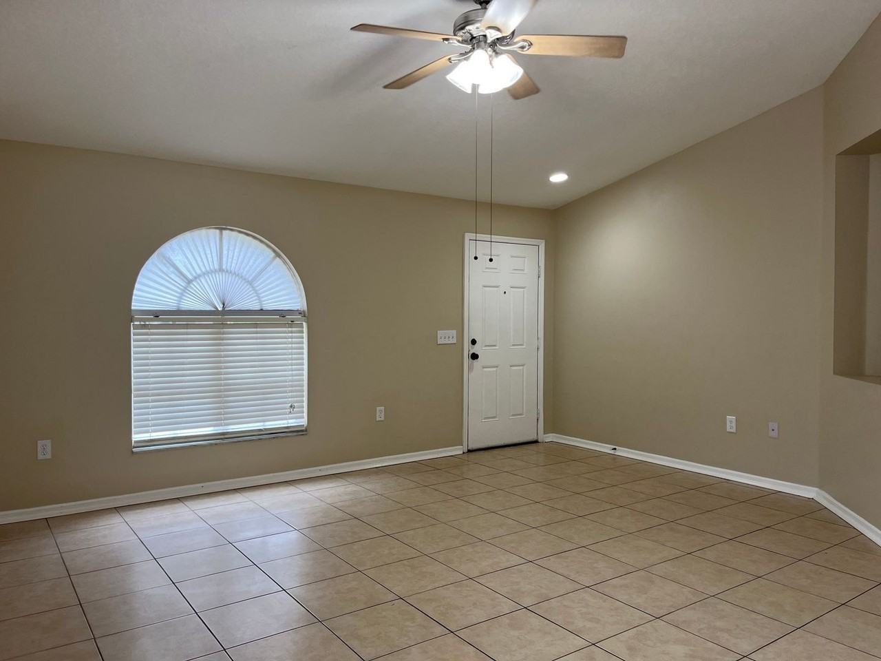 515 Sable Pointe Ave - Photo 4 of 23