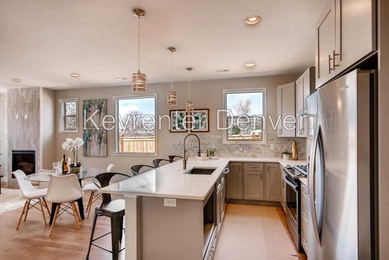 760 S Leyden St - Photo 6 of 29