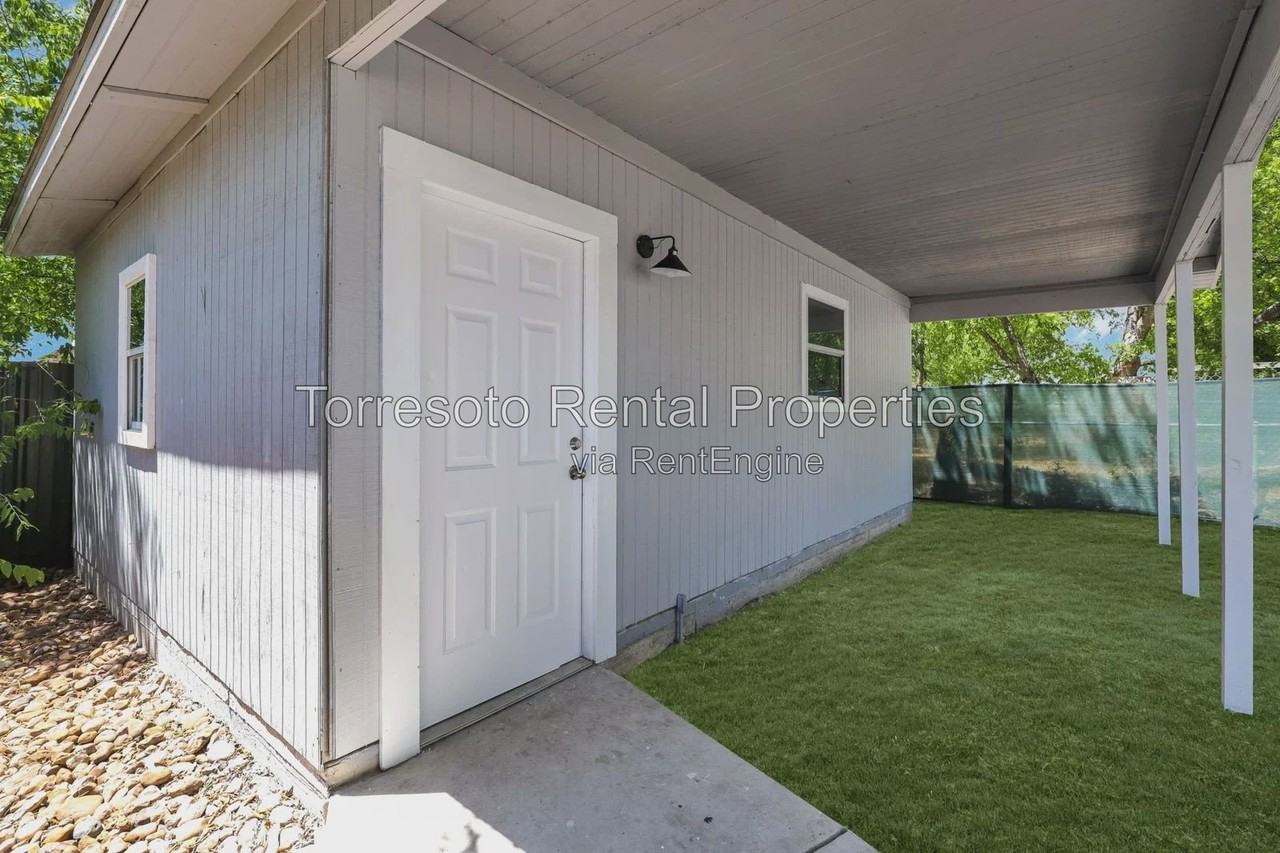 3122 W Cesar E Chavez Blvd #C - Photo 5 of 6