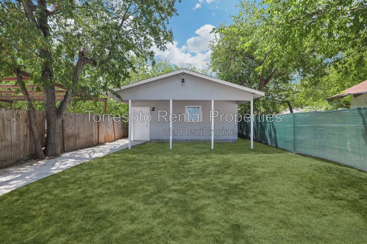 3122 W Cesar E Chavez Blvd #C - Photo 6 of 6