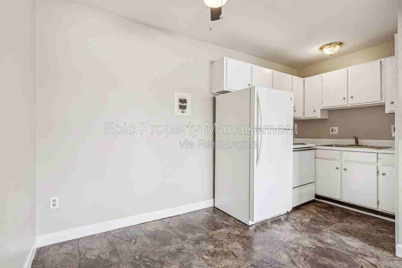1437 Ford Ave #8 - Photo 2 of 10