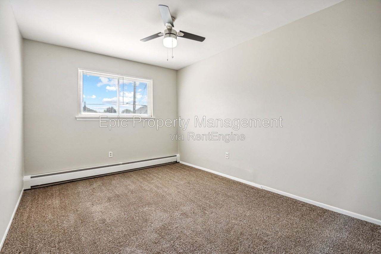 1437 Ford Ave #8 - Photo 7 of 10