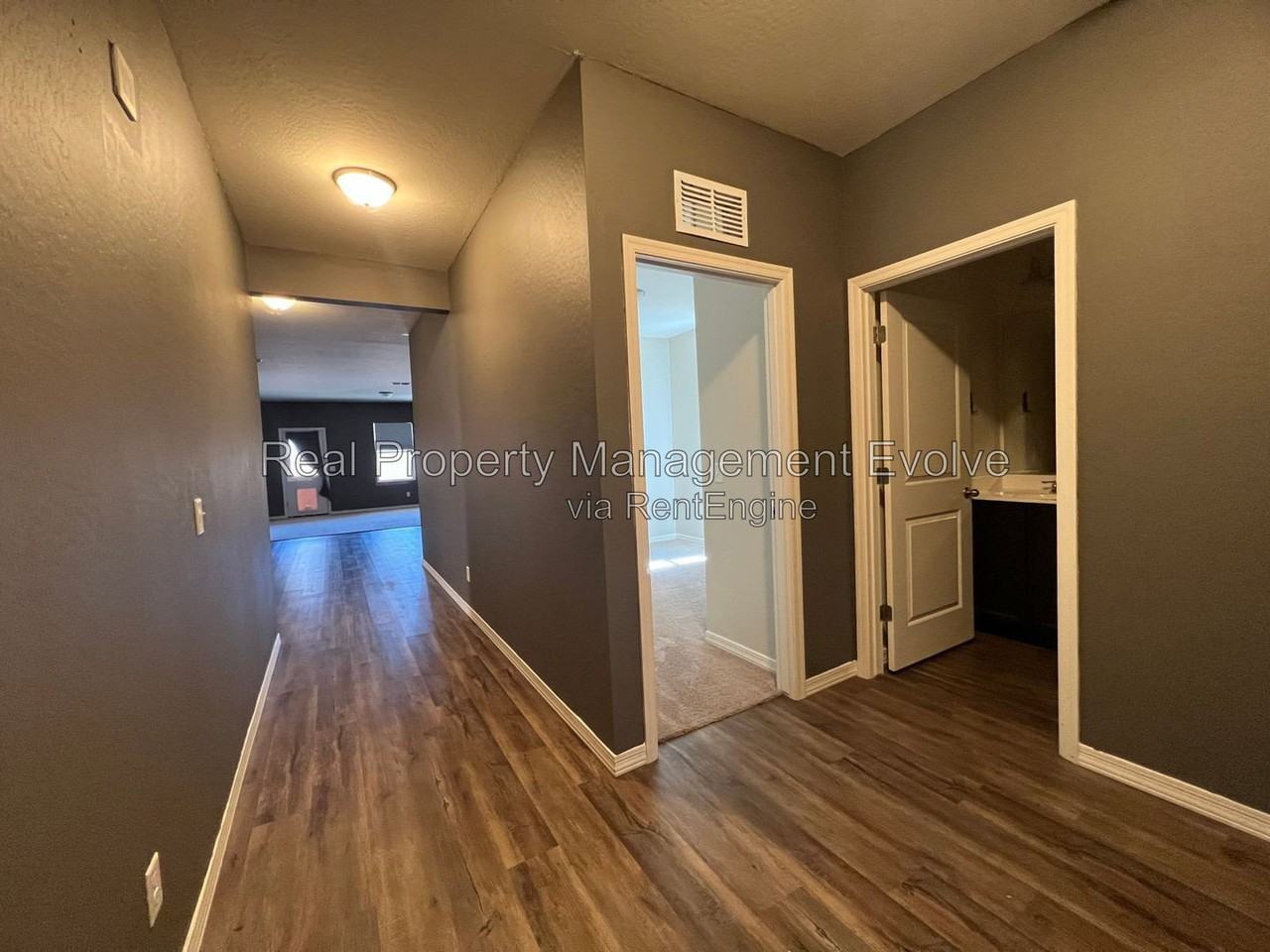 364 W Mammoth Cave Dr - Photo 3 of 32