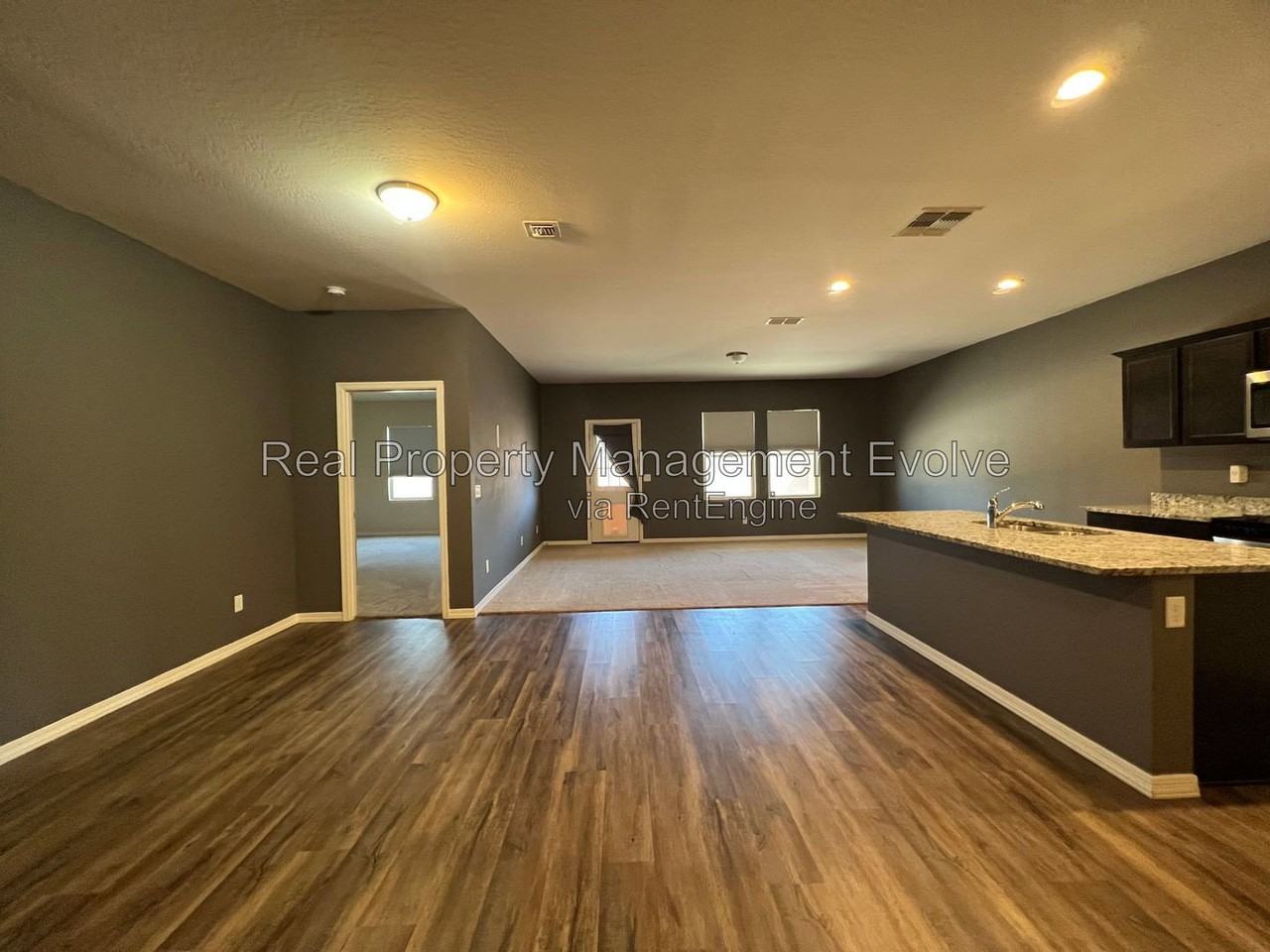 364 W Mammoth Cave Dr - Photo 4 of 32