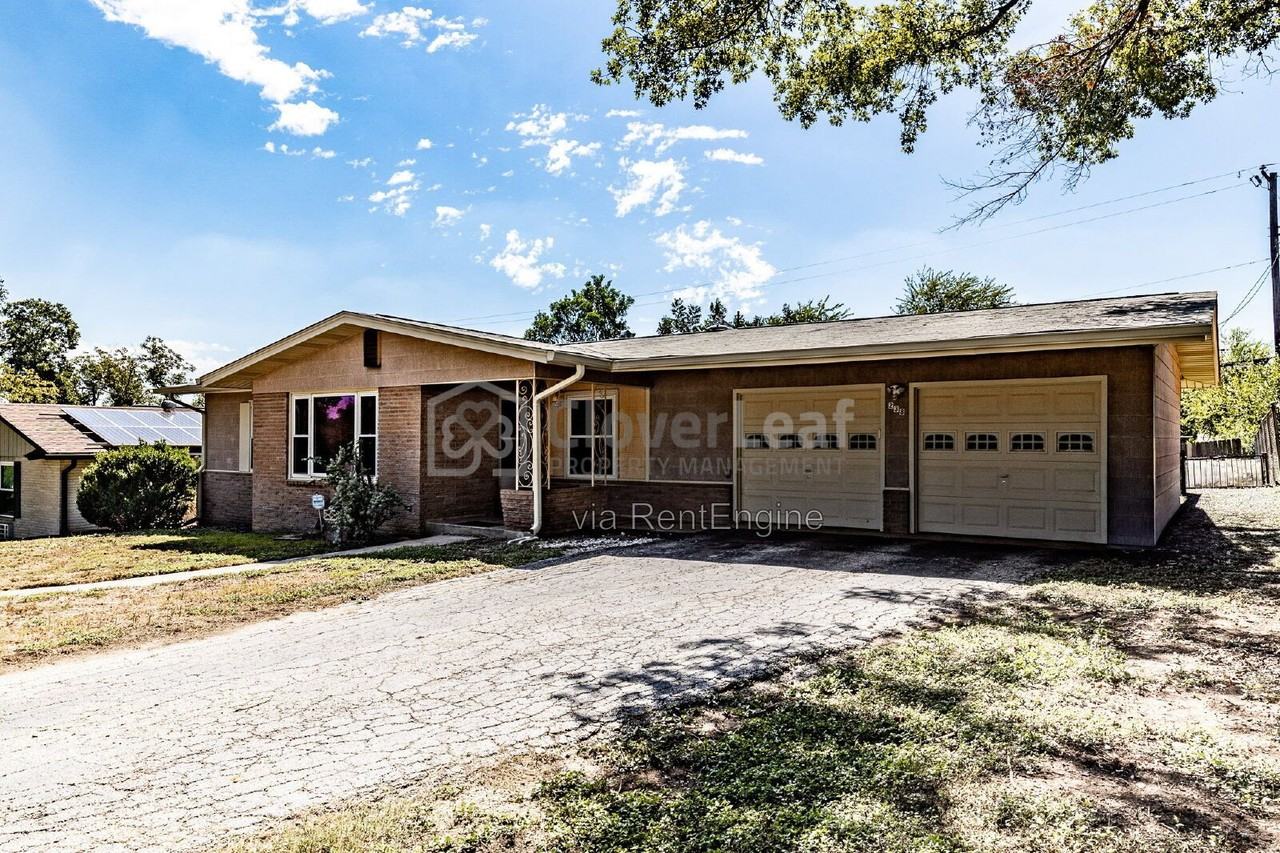 238 Bella Vista Dr - Photo 2 of 33