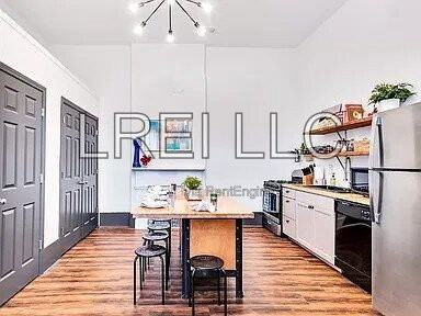 725 E Jacob St - Photo 4 of 11