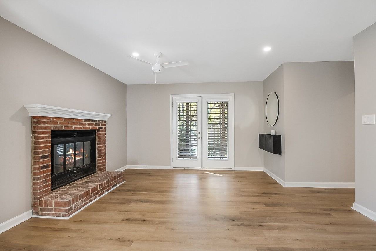 6220 Fountainhead Dr #B - Photo 5 of 23