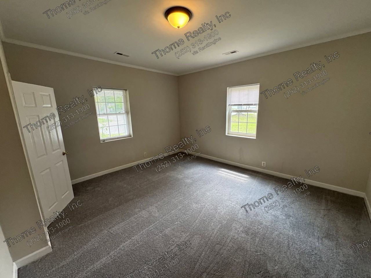 710 W Saint James St - Photo 7 of 16