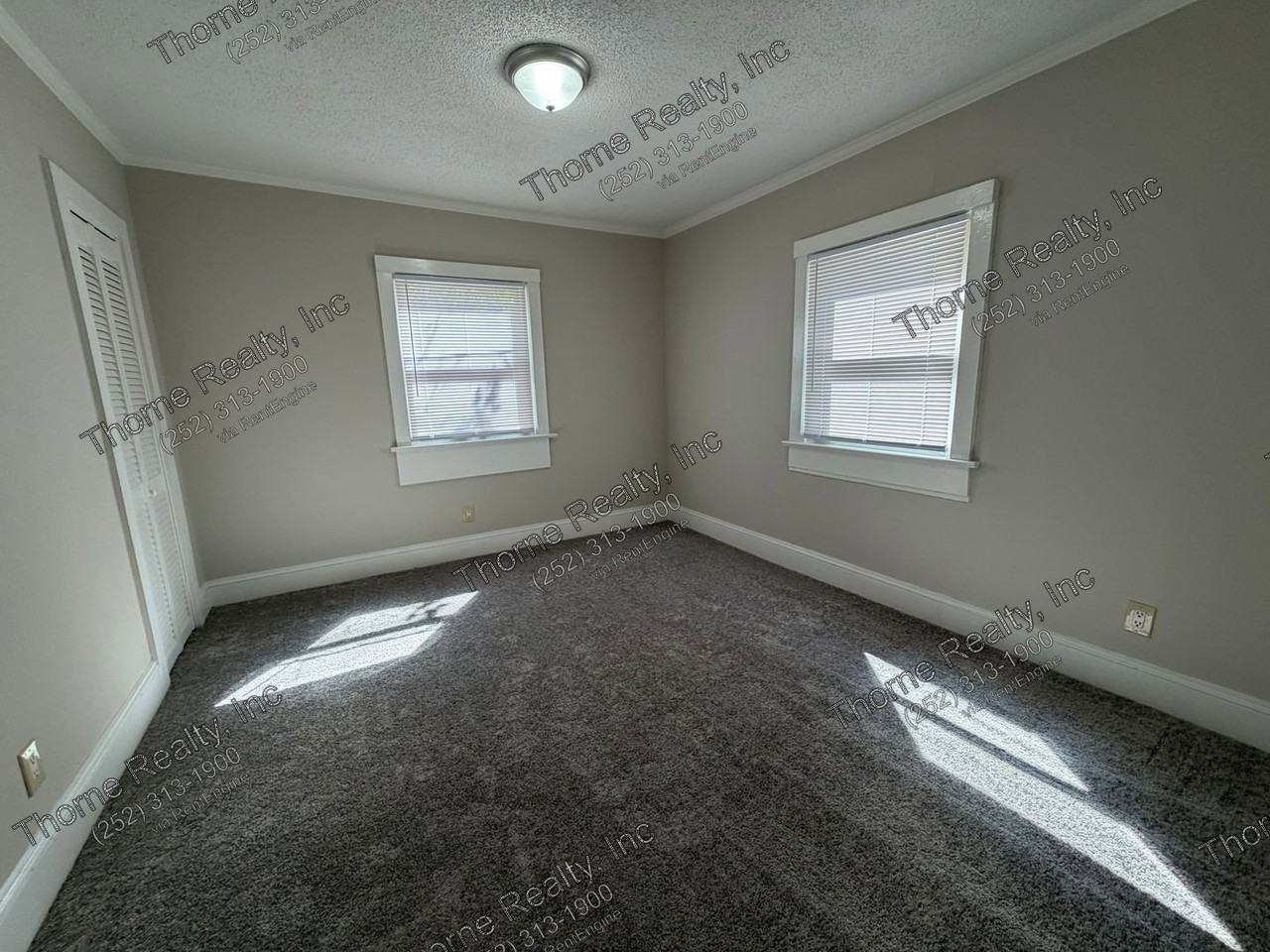 310 Virginia Ave - Photo 4 of 13