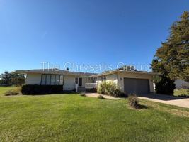 featured image of 906 Bratton Ave