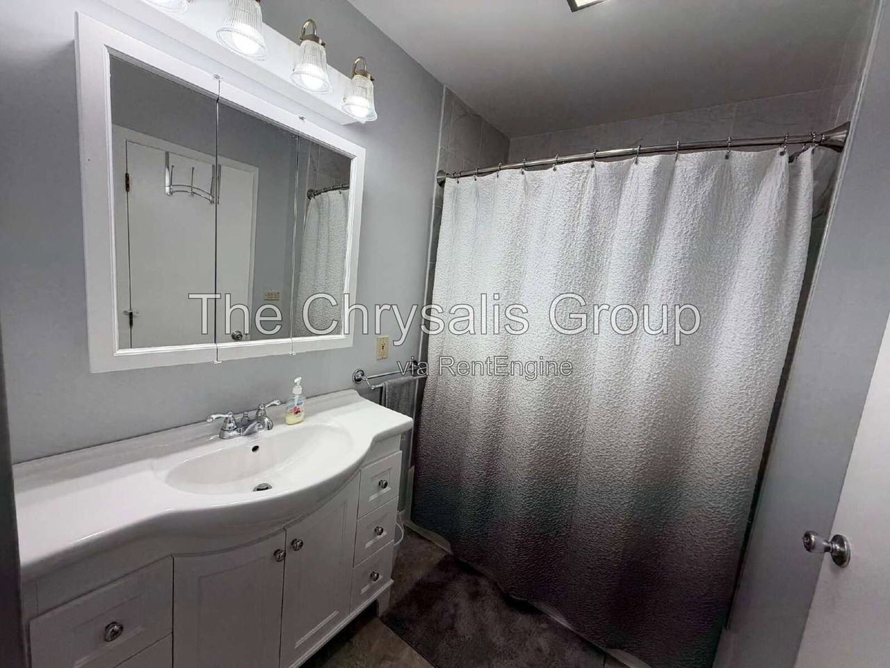906 Bratton Ave - Photo 4 of 24