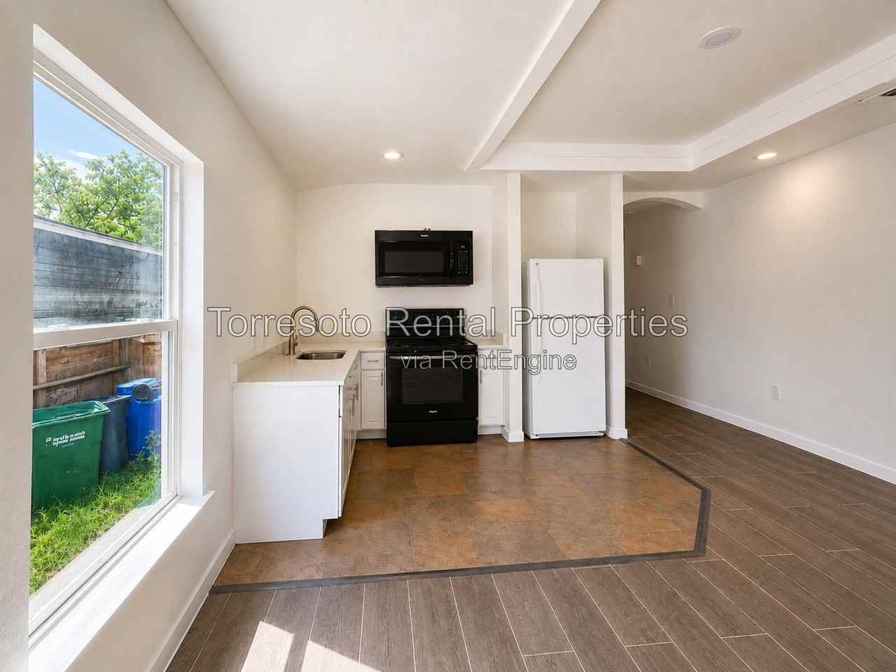 2130 Virginia Blvd #A - Photo 2 of 6