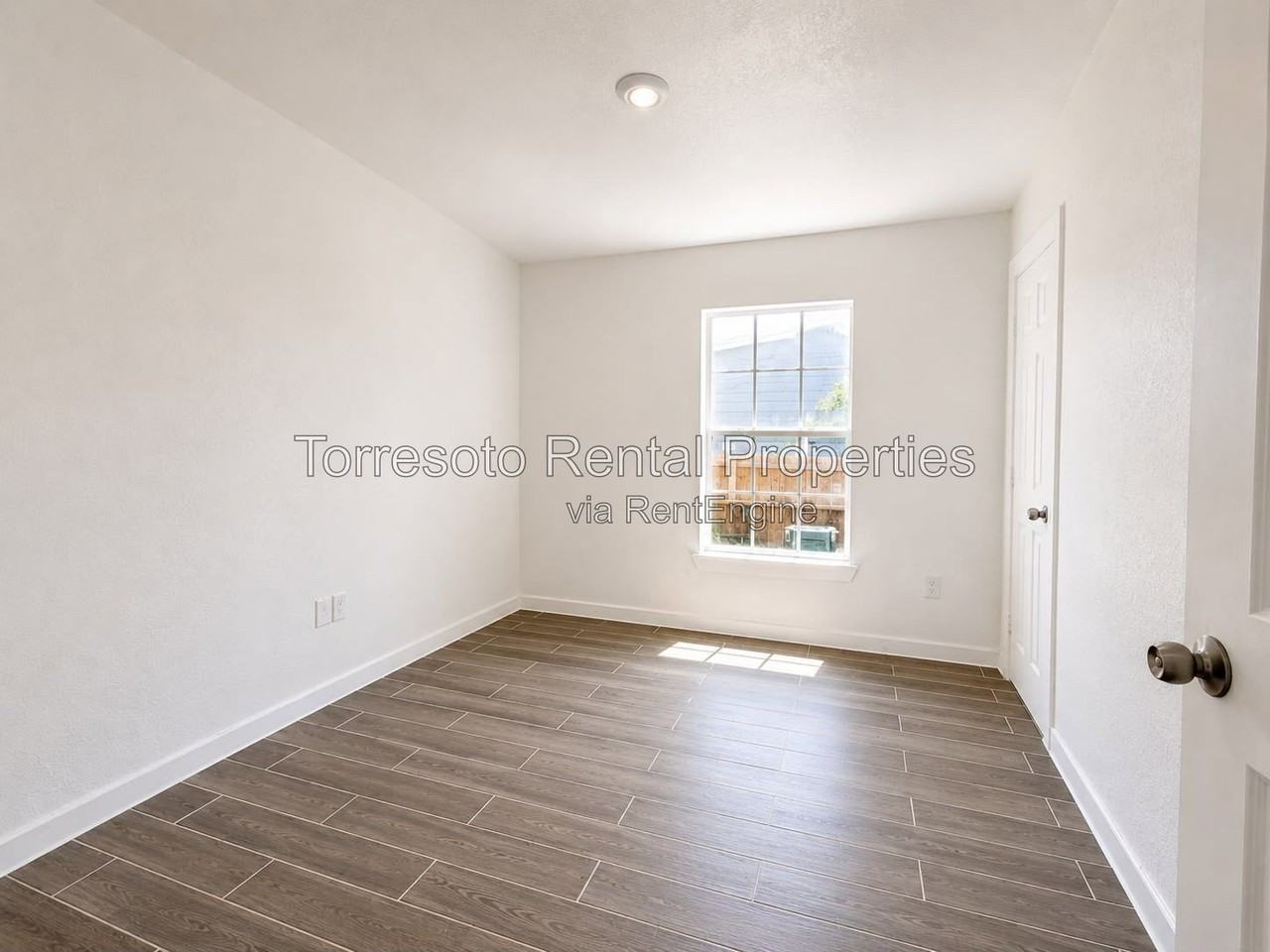2130 Virginia Blvd #A - Photo 5 of 6