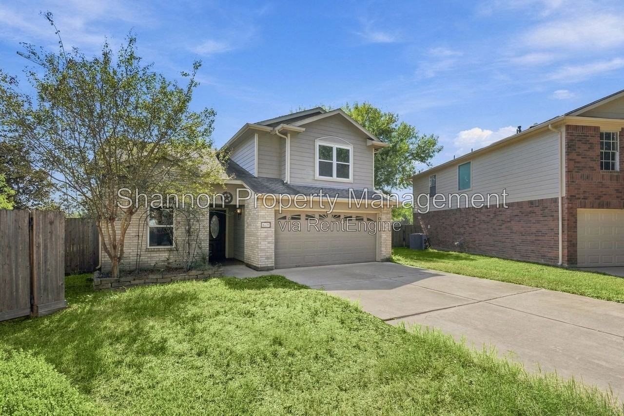 6331 Canyon Rock Way - Photo 4 of 47