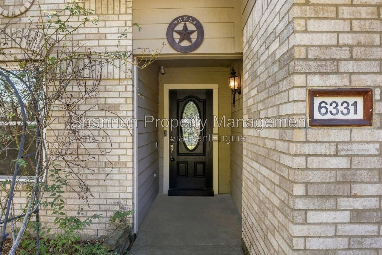 6331 Canyon Rock Way - Photo 5 of 47