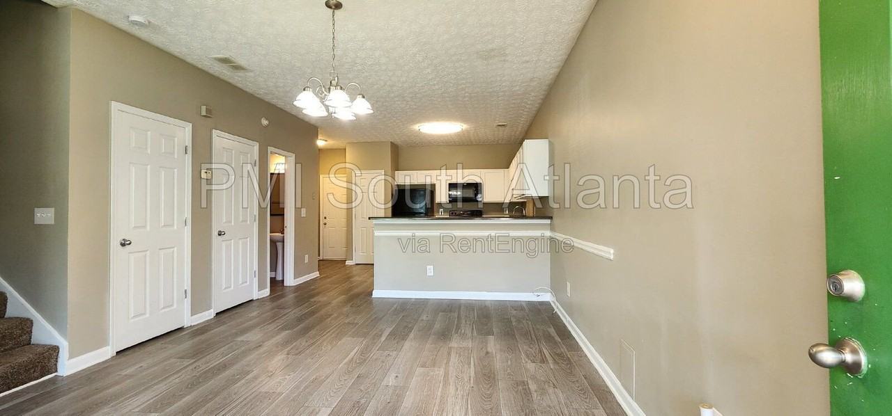 1745 Carrington Dr - Photo 3 of 22