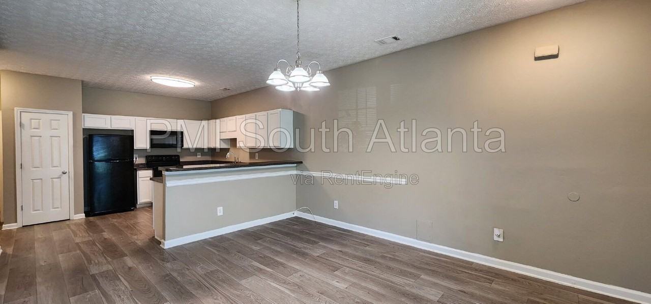 1745 Carrington Dr - Photo 6 of 22