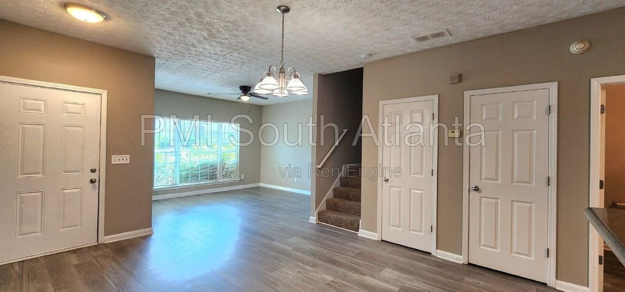 1745 Carrington Dr - Photo 7 of 22