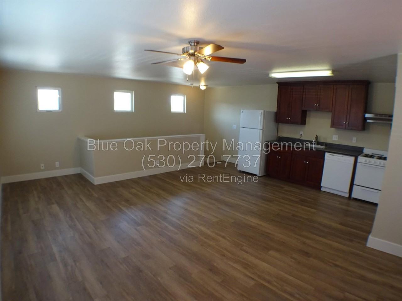 1775 Roth St #B - Photo 3 of 6