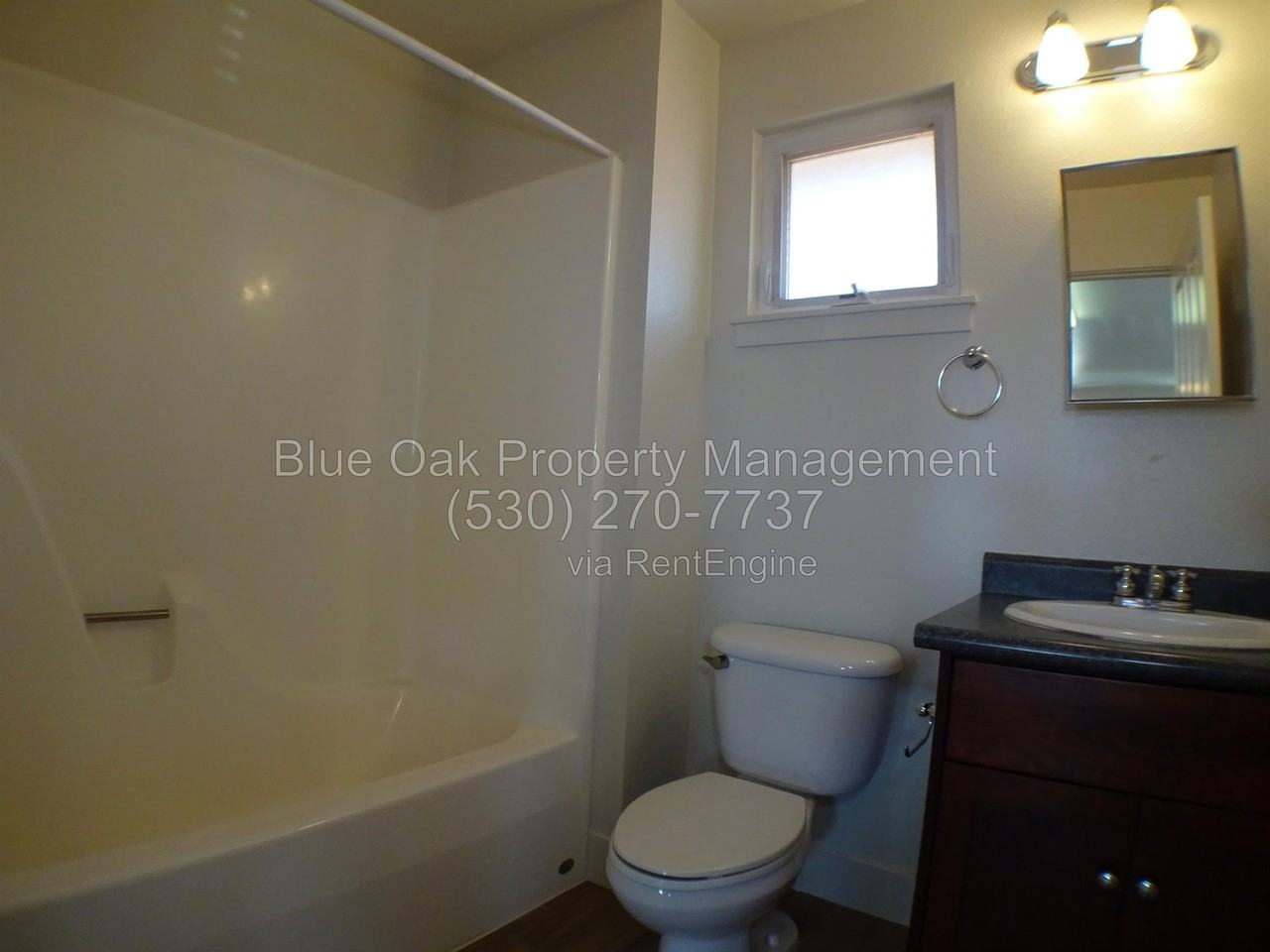 1775 Roth St #B - Photo 6 of 6