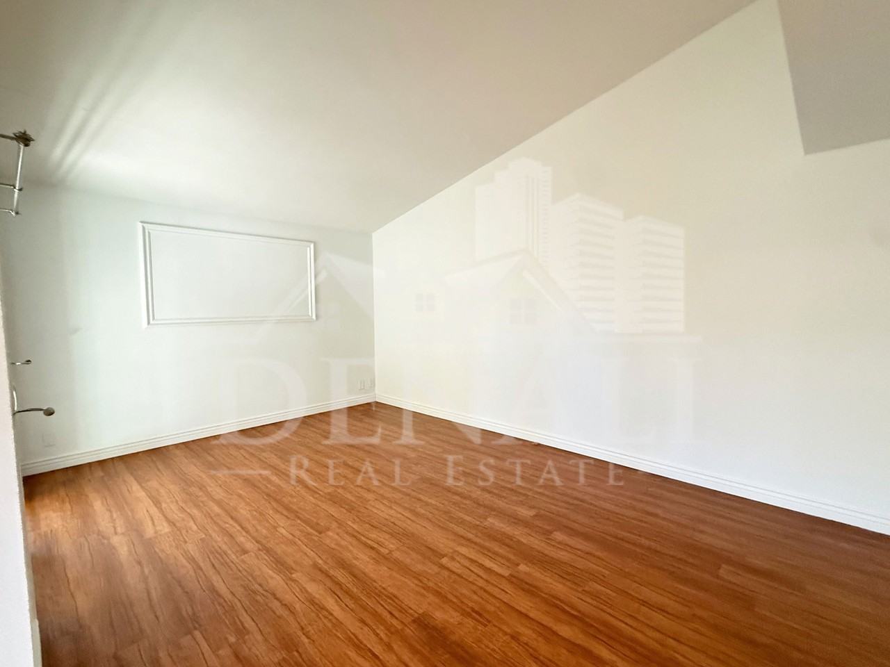 5621 N 79th St #4 - Photo 6 of 26