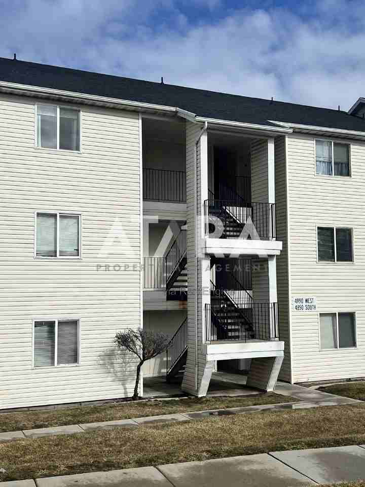 4984 W 4850 S #22 - Photo 5 of 41