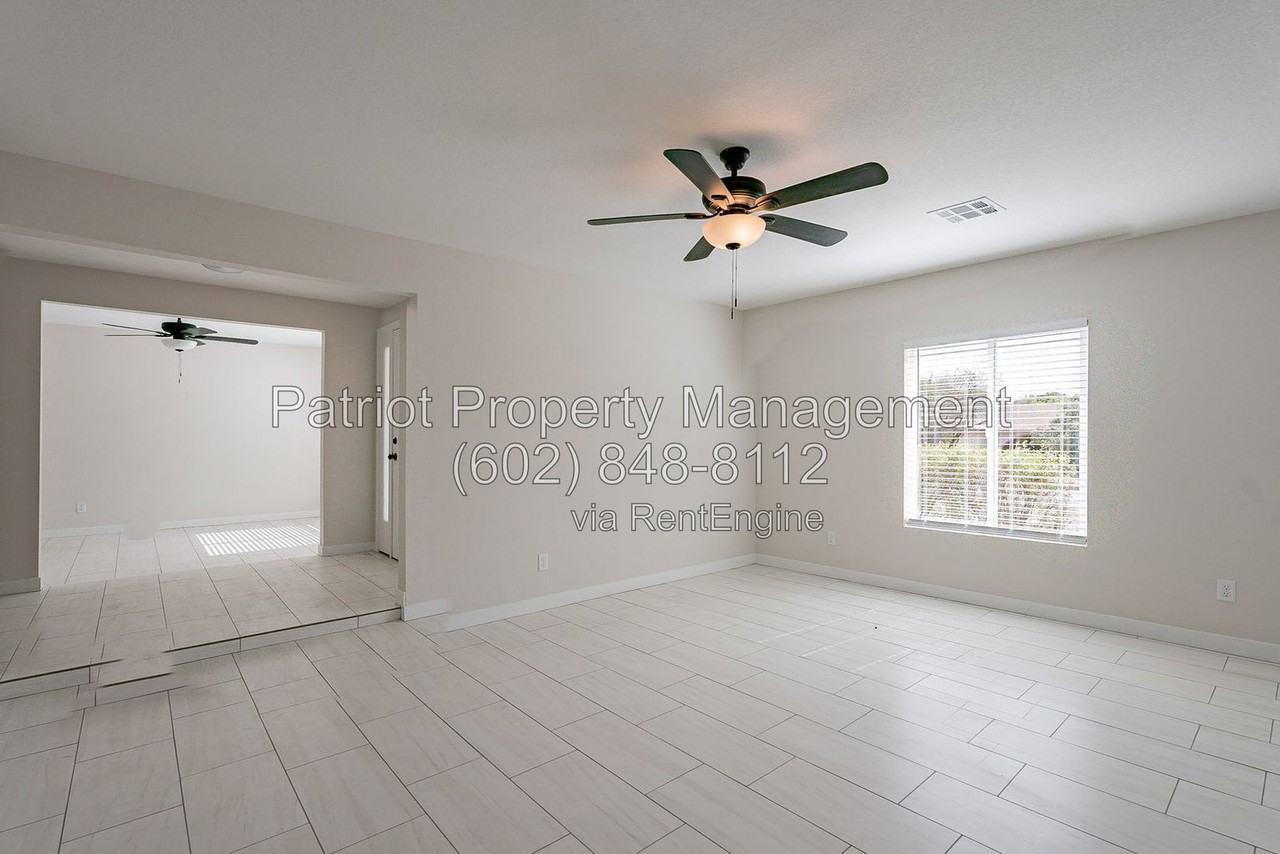 4814 W Brown St - Photo 5 of 38