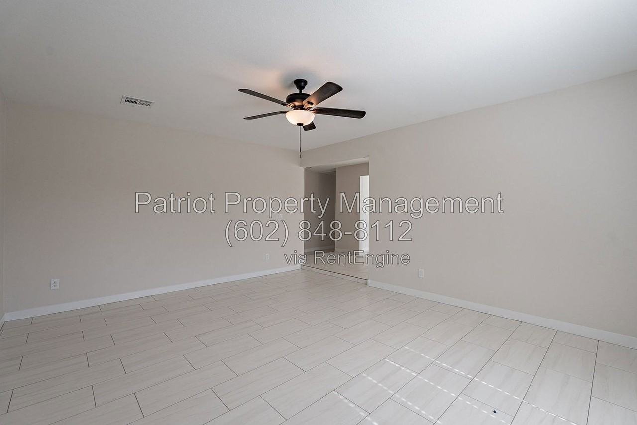 4814 W Brown St - Photo 6 of 38