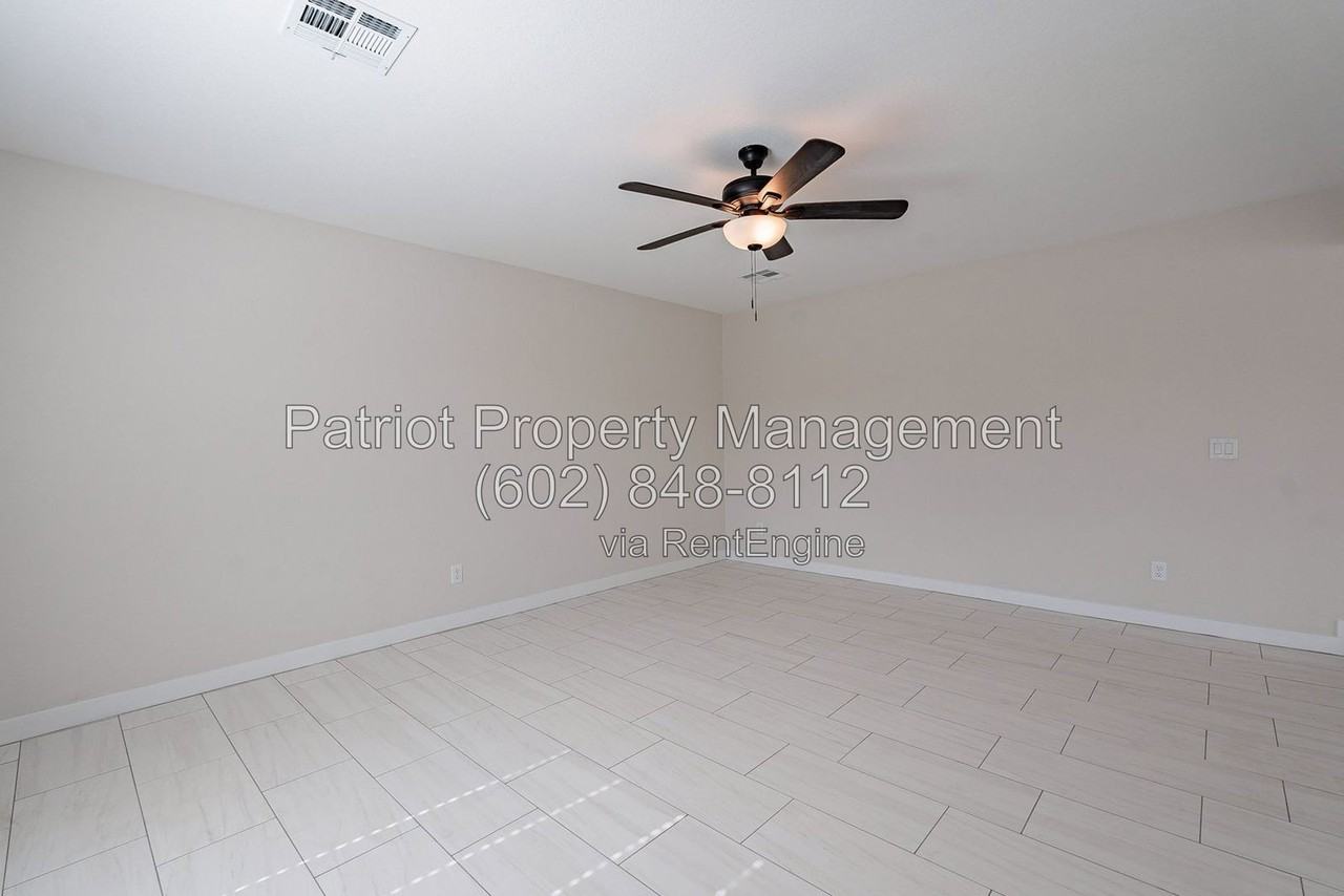 4814 W Brown St - Photo 7 of 38