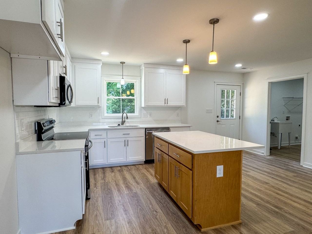 3921 Jefferson Park Rd - Photo 7 of 30