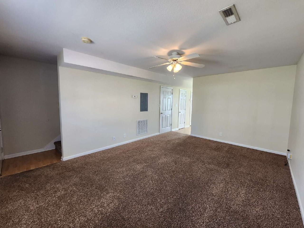 252 Executive Ave Apt 2d - Photo 3 of 11