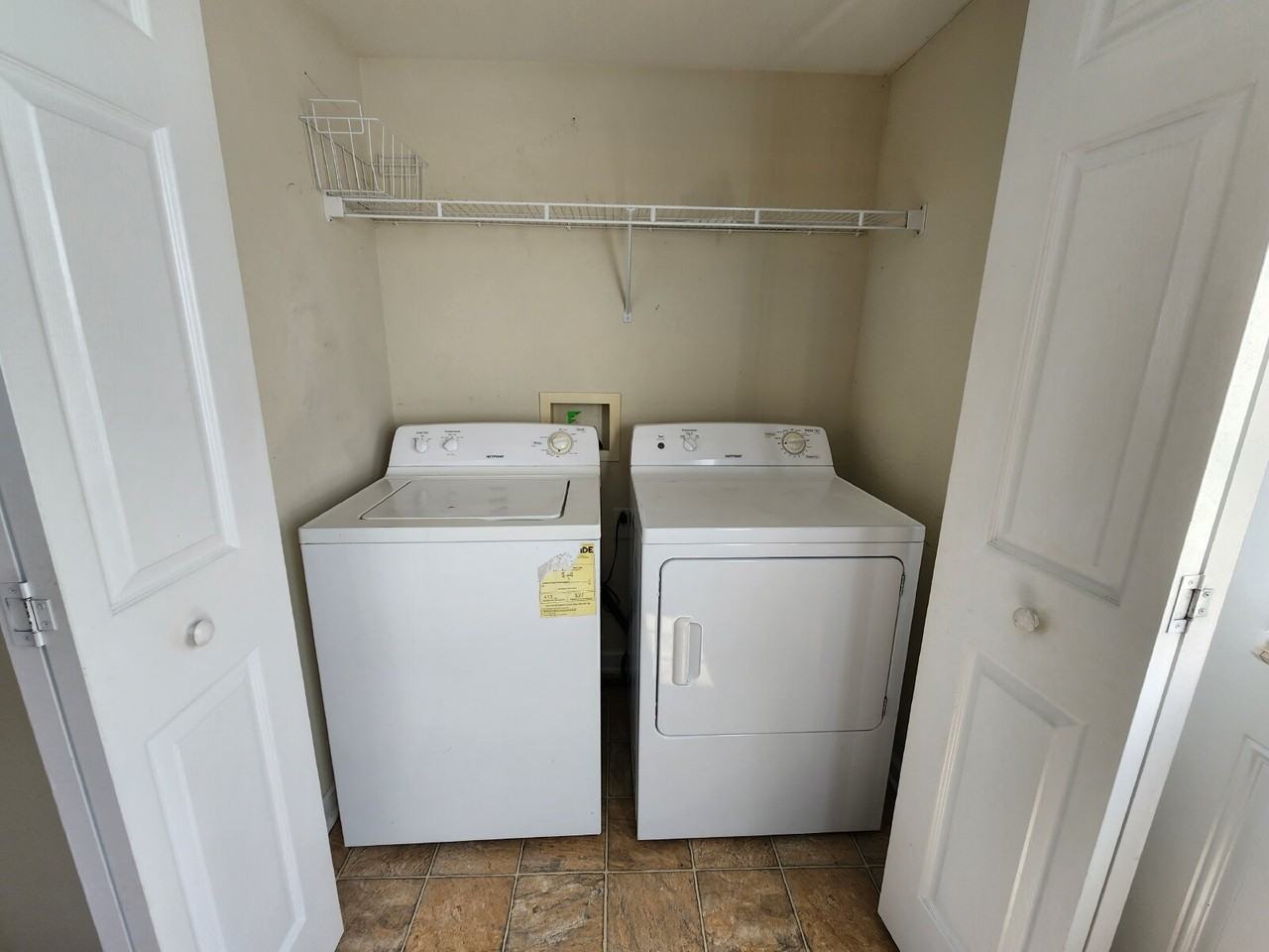 252 Executive Ave Apt 2d - Photo 7 of 11