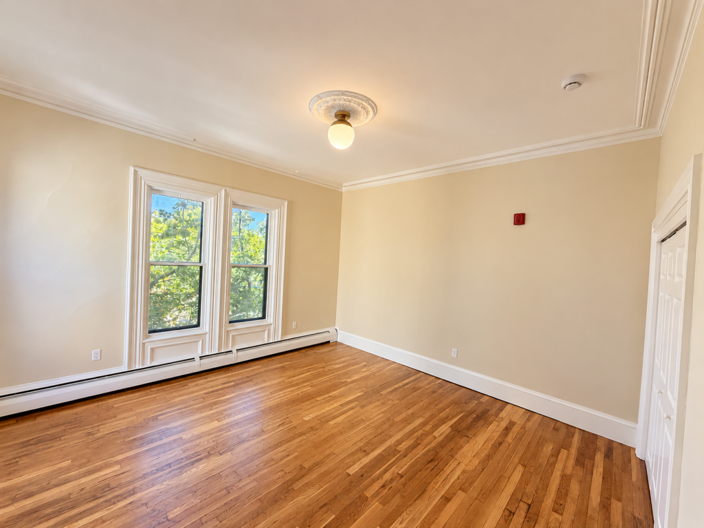 25 Parade St #3 - Photo 4 of 13
