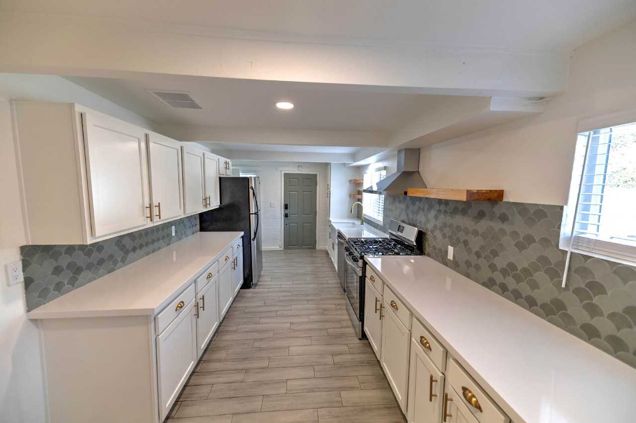 1801 E Waverly St - Photo 6 of 22