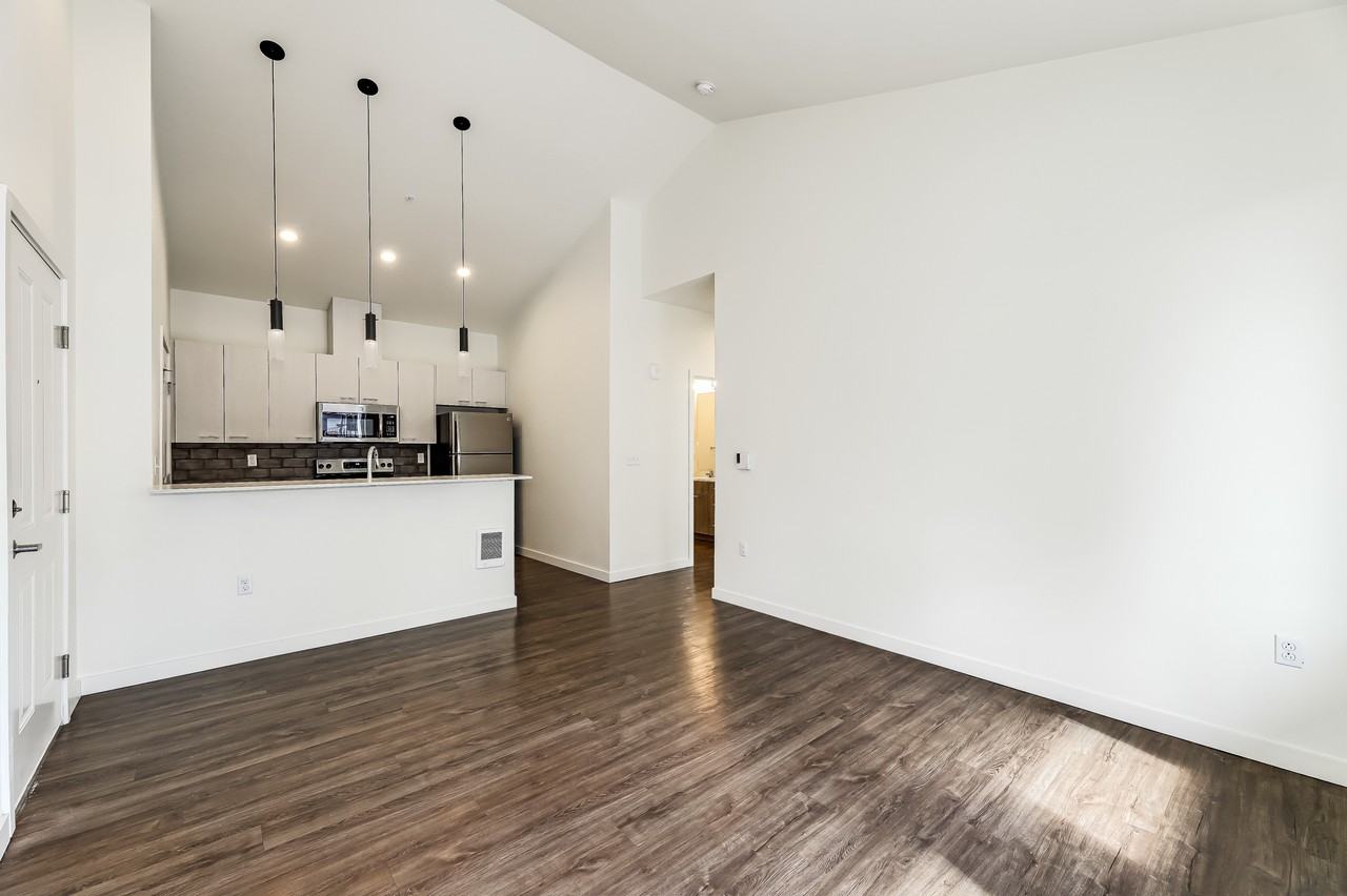 Allegro Apartments - Photo 4 of 50